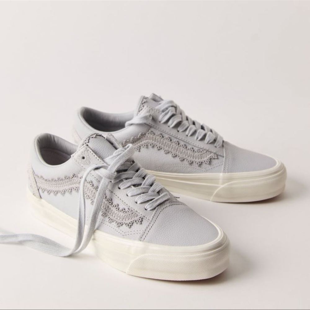 Vans Women's LX Old Skool Sneaker